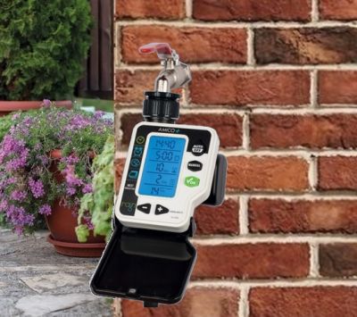 Batériová zavlažovacia jednotka AMICO v záhrade