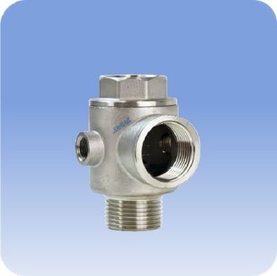 Päť cestná armatúra so zabudovanou spätnou klapkou